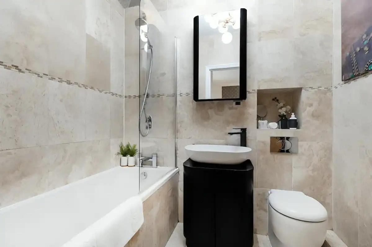 Appartamento Awesome Leicester Sq! Fashion Flat For Theatre Families And Happy Friends Londra Esterno foto